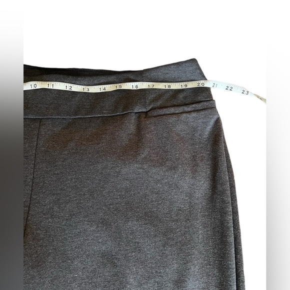 NEW YORK & COMPANY Plus Sized Wide Leg Trousers - Picture 4 of 5